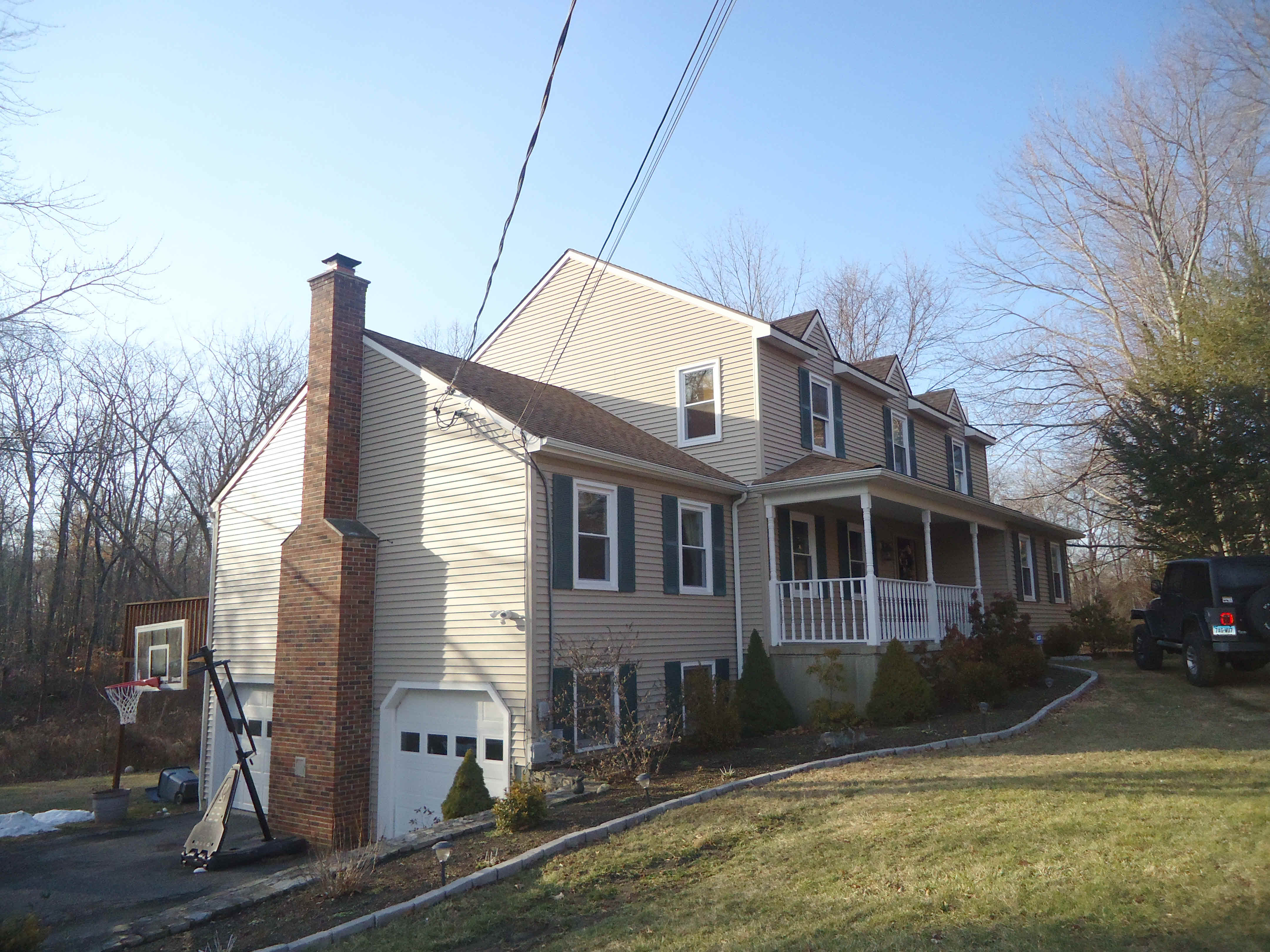 Building photograph for 8 HANK BECKER LN